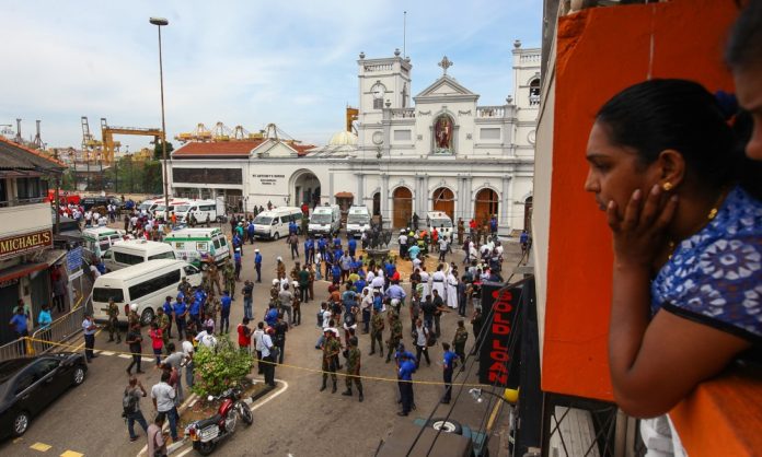 Ataques en Sri Lanka dejan por lo menos 290 muertos